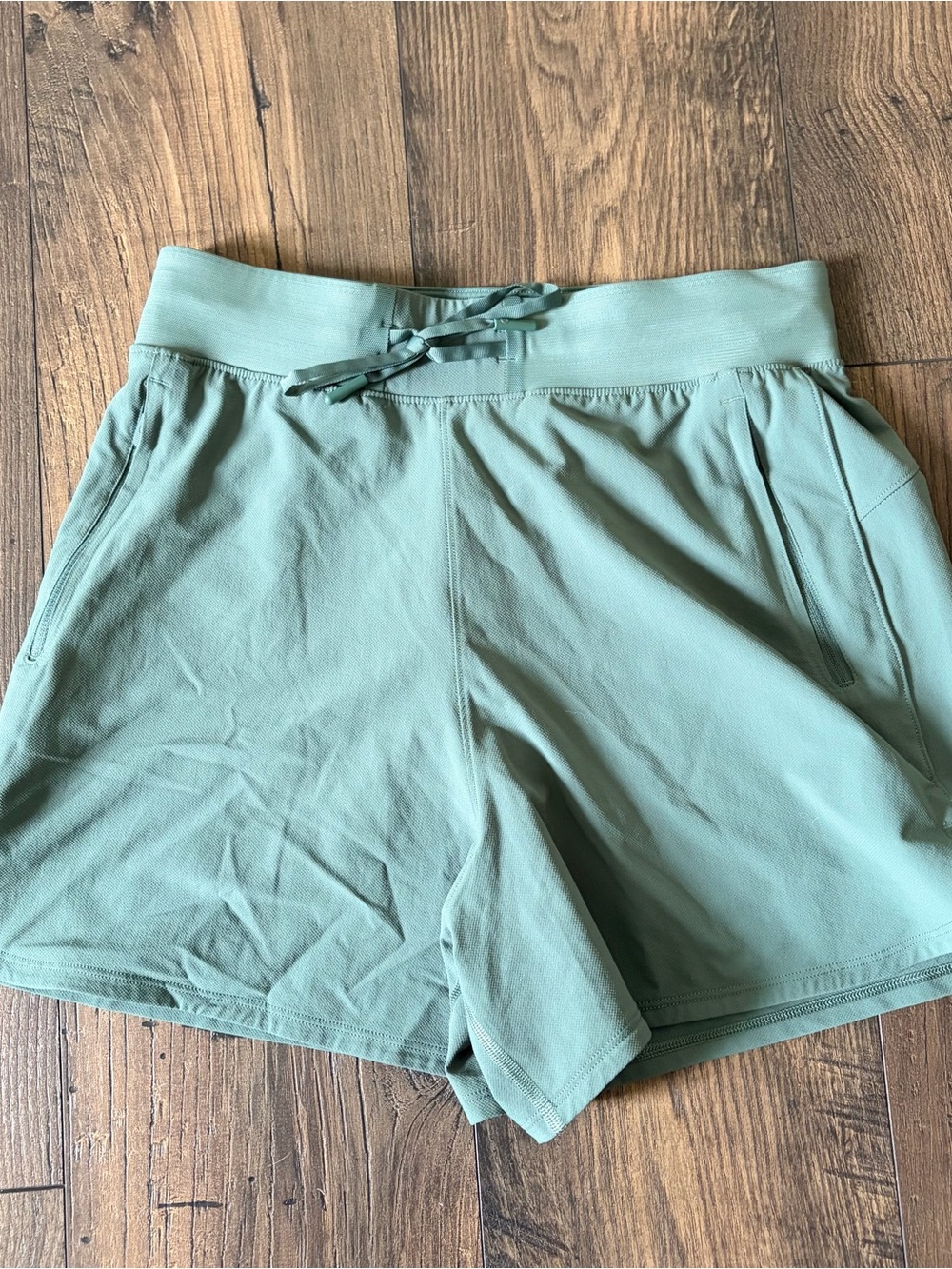 Lululemon Women’s Athletic Shorts Size 4